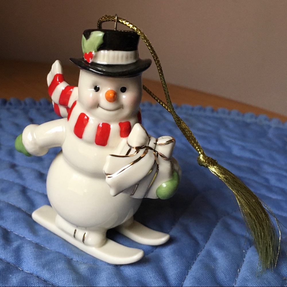 ❌SOLD❌ NEW IN BOX - Lenox Snowman Ornament